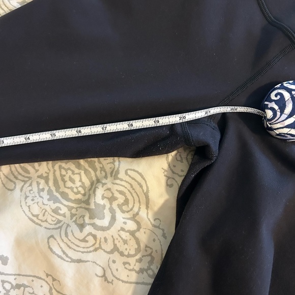 Lululemon Wunder Under Leggings — Size 6 - Picture 3 of 3